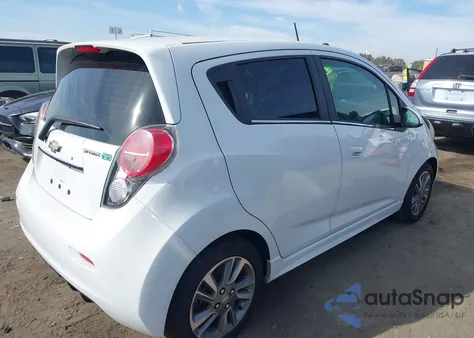 2016 Chevrolet Spark Ev 2Lt из США, поврежденный, VIN KL8CL6S05GC570162